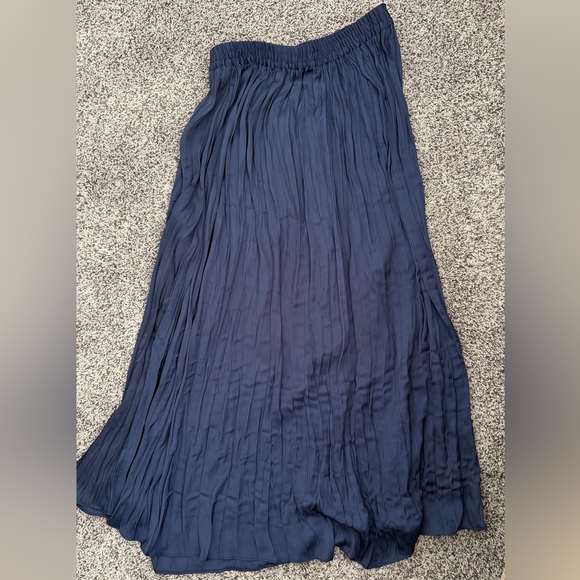 Office Chic Capsule - Picture 11 of 11